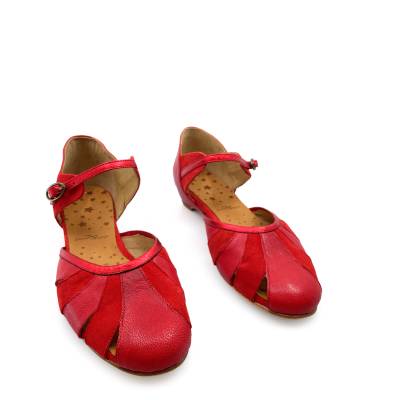 LITTLE AVA RED